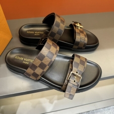 Louis Vuitton Slippers